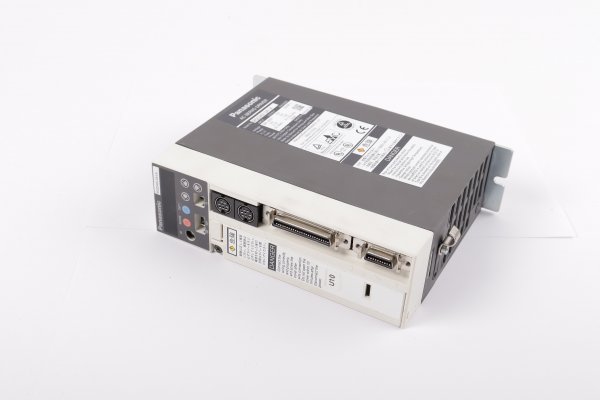 Panasonic AC Servo Drive MQDA013A1A Servoregler gebraucht