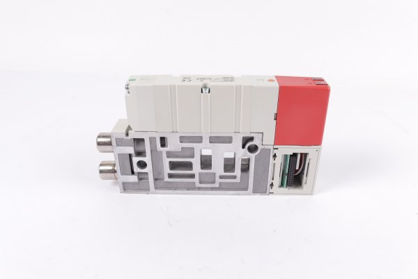 SMC Pneumatisches Blockmodul VQ 4000 mit Magnetventil VQC4201R-5-X17 gebraucht