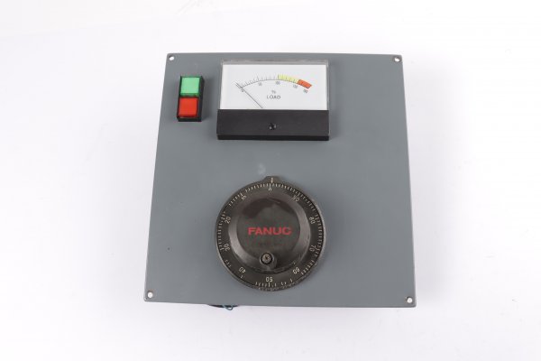Fanuc 2nd OP Panel A826/2016A ISSUE/2 mit Pulse Generator A860-0202-T001 gebraucht