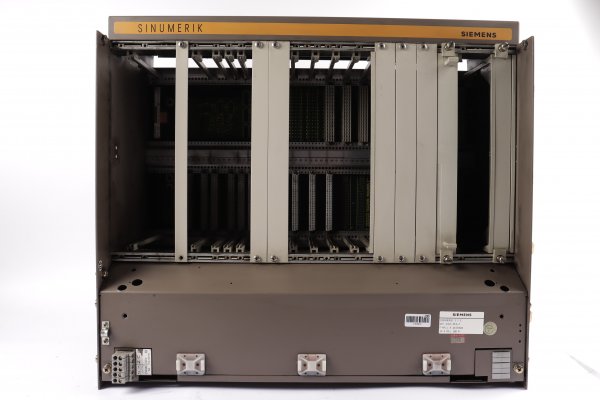 Siemens SINUMERIK 3TE 6FC3157-0FA-Z leeres Rack Gehäuse gebraucht