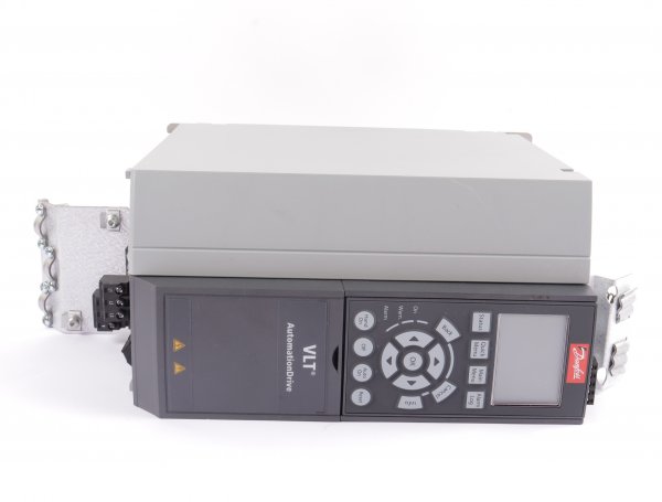 Danfoss VLT HVAC Drive FC-102P5K5T4E20H1XXXXXXSXXXXA0BXCXXXXDX 131F3157 #used