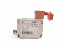 OMRON Safety Door Lock Switch D4BL IEC947-5-1 AC-15...