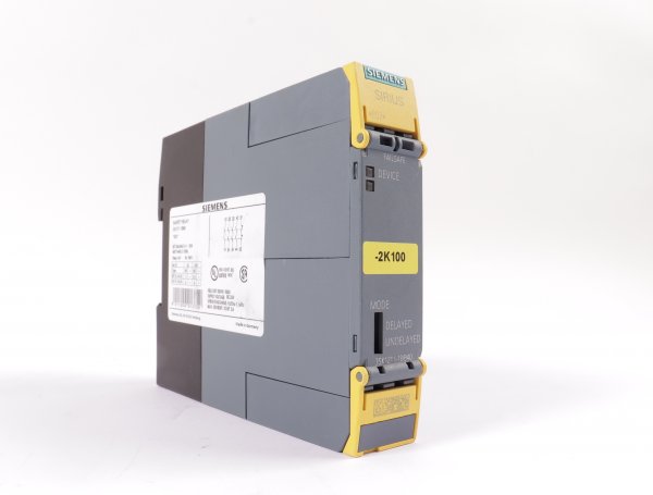 Siemens SIRIUS Sicherheitsschaltgerät Ausgangserweiterung 4RO 3SK1211-1BB40 #used