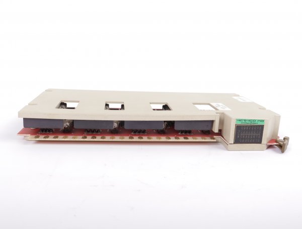 Allen-Bradley Serie 10201 10-30 VDC Output Module Output 8A #used