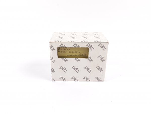 Pilz Not-Aus-Schaltgerät PNOZ/24V=/3a/1r 474695  #used